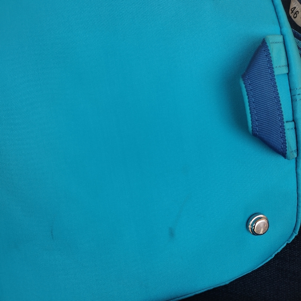 Discontinued Ivivva Lululemon Duffel/ Gym Bag Blue - Picture 5 of 11